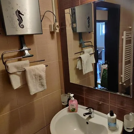 Luxury And Spacious In Front Of Gondola