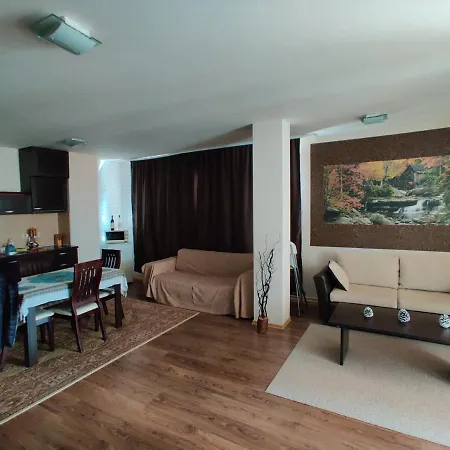 Luxury And Spacious In Front Of Gondola Apartment *